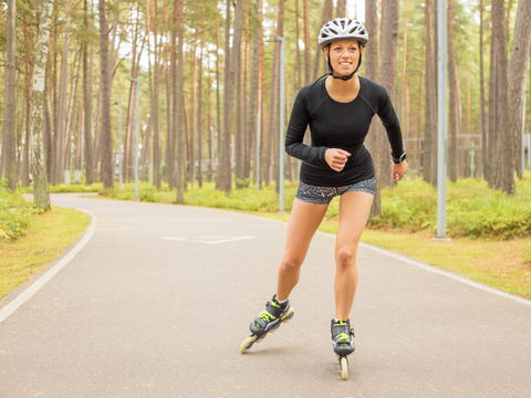 Mit Inline Skating abnehmen: So hoch ist der Kalorienverbrauch