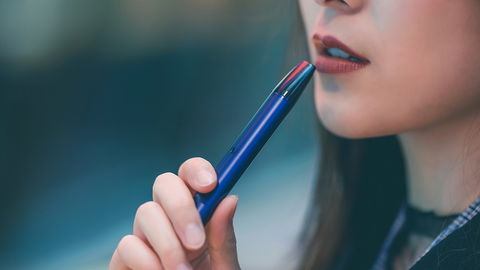 Alarmierende Studie: Vapen genauso ungesund wie Rauchen