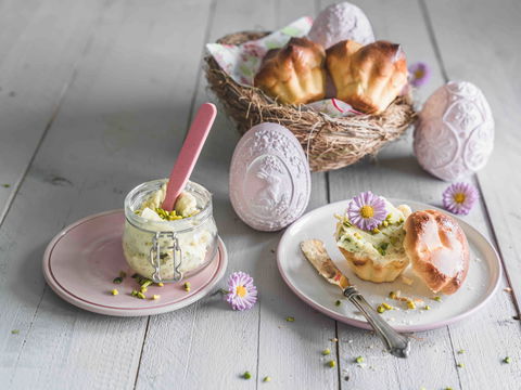 Das beste Frühstück für den ersten Arbeitstag: Warum diese Pistazien-Brioches echte Stimmungsaufheller sind