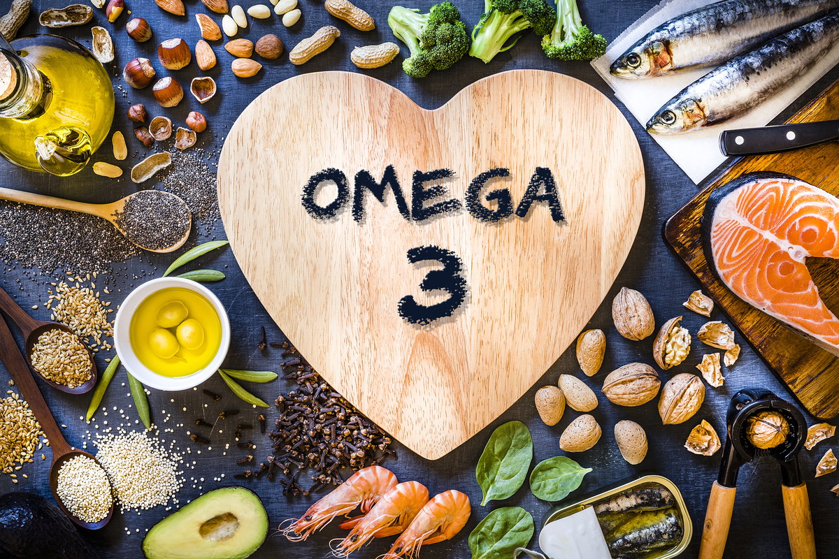 Eine Studie zeigte, dass die Kombination von entzündungshemmendem Omega 3 und Vitamin D als Nahrungsergänzungsmittel die Konzentration von Testosteron senken kann.
