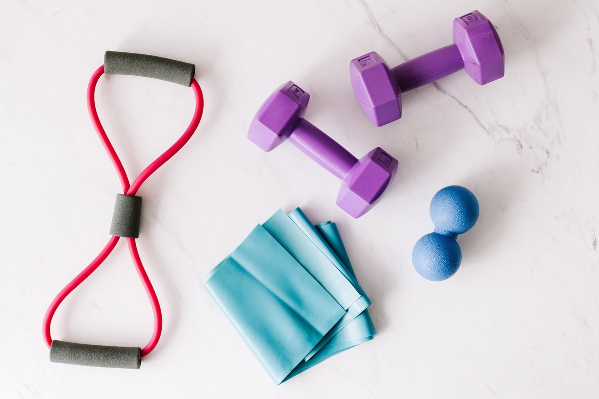 Hanteln, Theraband, Tubes und Duoball