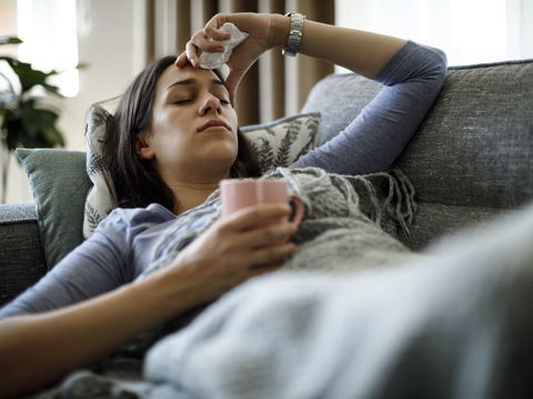 FSME: Diese Symptome treten bei der Hirnhautentzündung auf