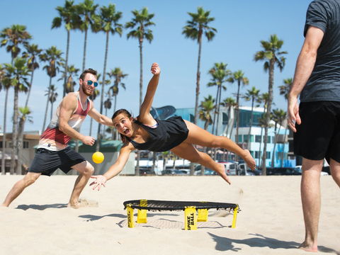 Spikeball: Das ist die Trendsportart des Sommers 2021