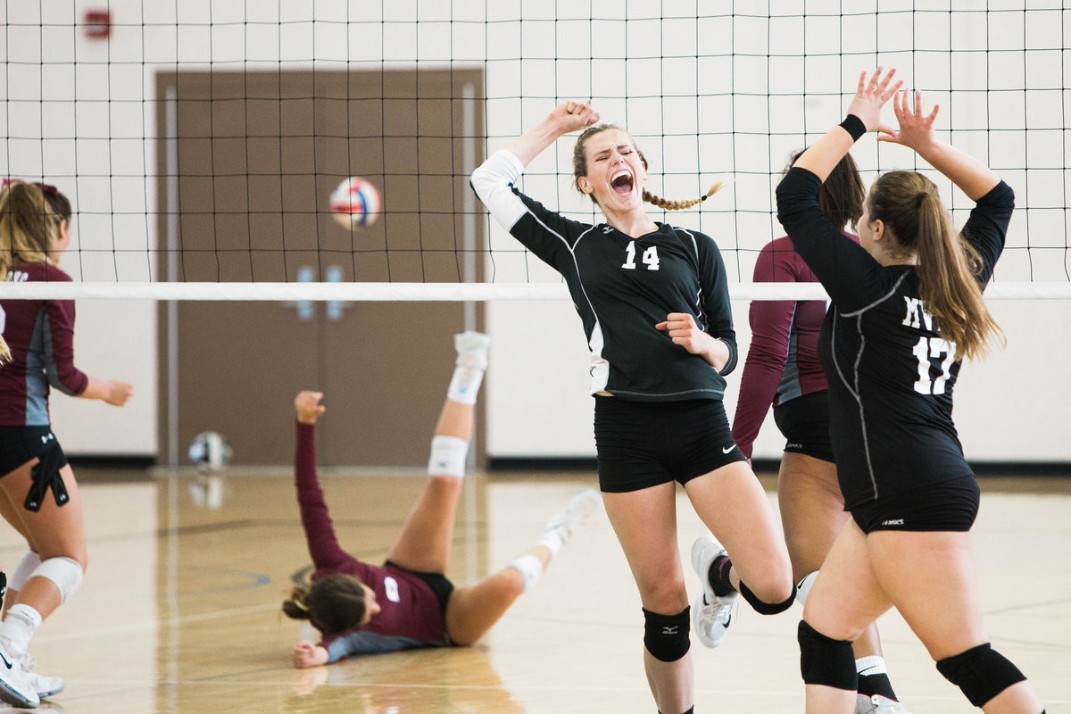 Volleyballerinnen jubeln