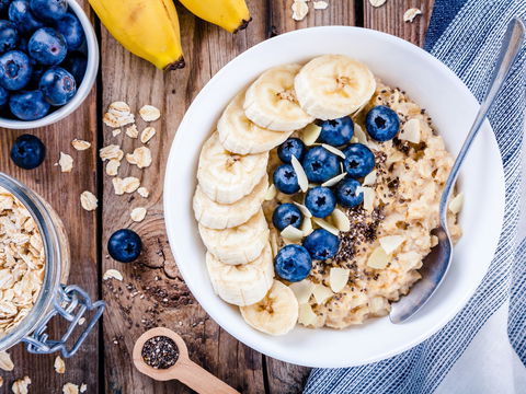Porridge am Abend: Warum der Haferbrei so gesund ist