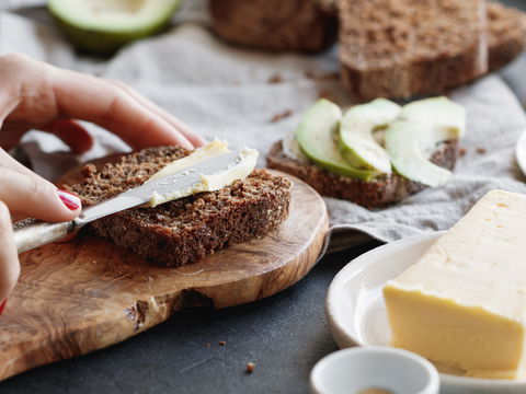 Täglich Butter essen: 4 Dinge passieren