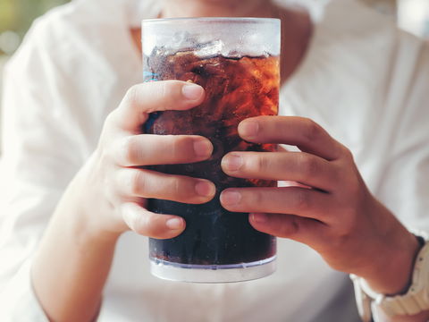 Diese 5 Dinge passieren, wenn Sie täglich Cola trinken