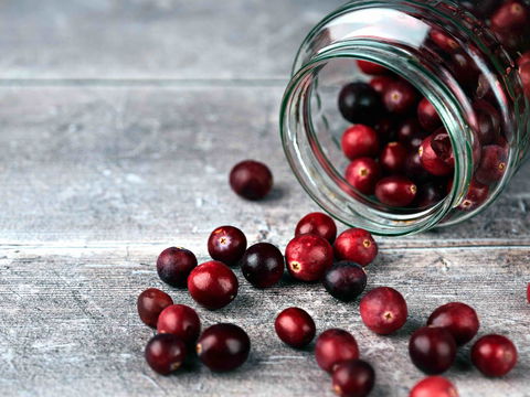 Das passiert, wenn Sie Cranberrys vor dem Schlafengehen essen