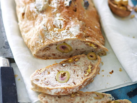 Von diesem Dinkel Ciabatta mit Walnuss und Oliven bekommen wir nicht genug