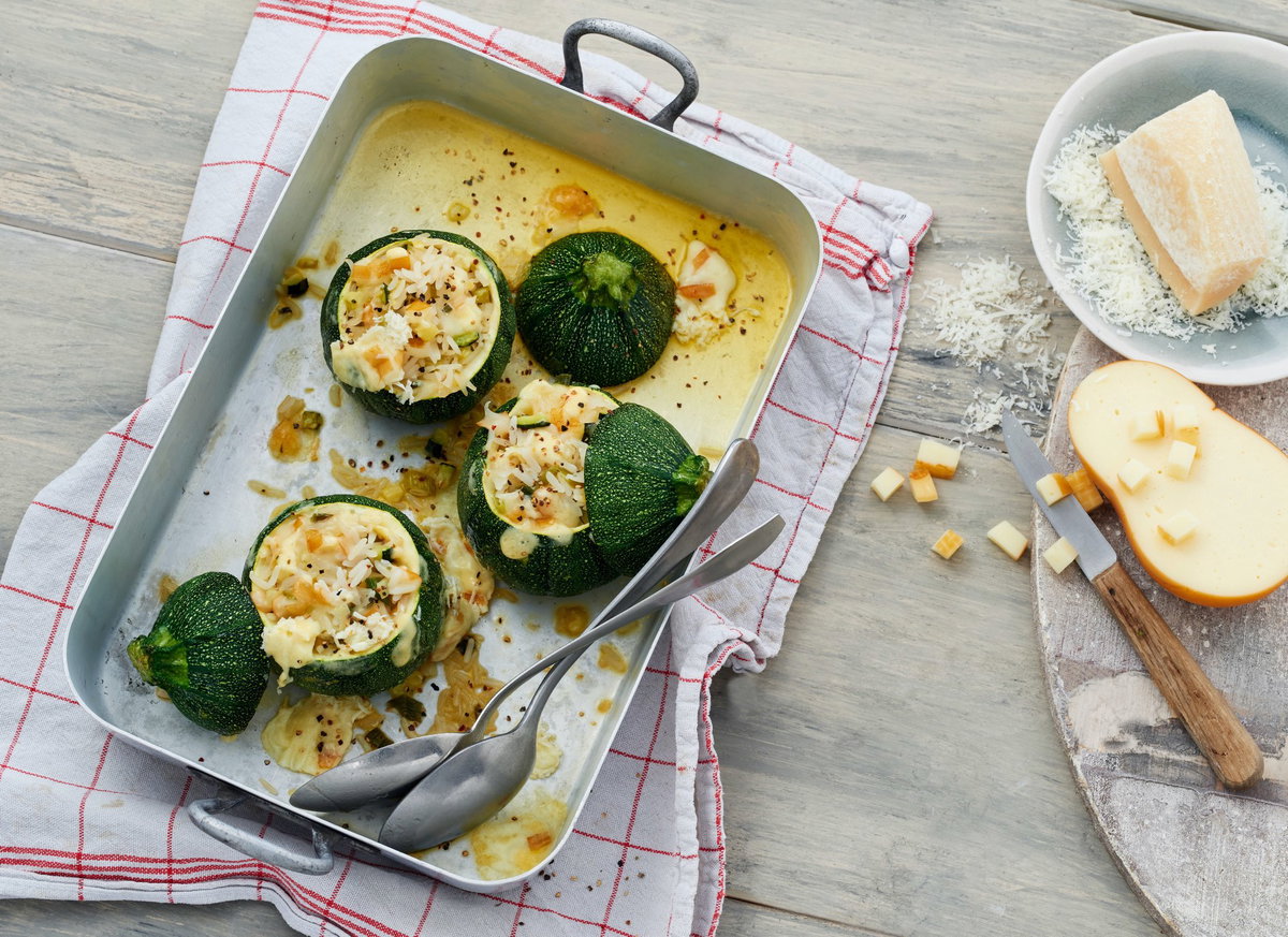 Gefuellte Zucchini mit Reis