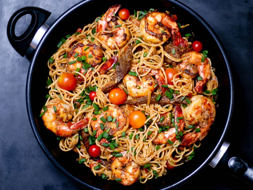 Pfanne mit Spaghetti