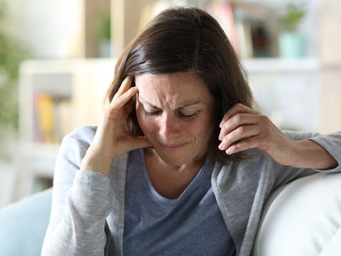 Stimmungsschwankungen in den Wechseljahren: Wie kommt es dazu?