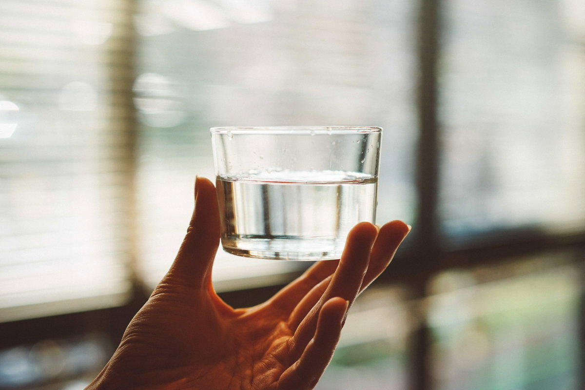 Glas mit Wasser