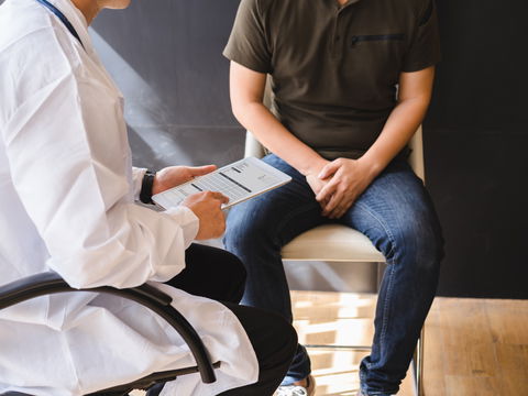 Nebenhodenentzündung: Symptome, Ursachen und Behandlung der Hodenentzündung