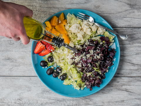 Speiseöle für den Salat: Die 3 besten Sorten
