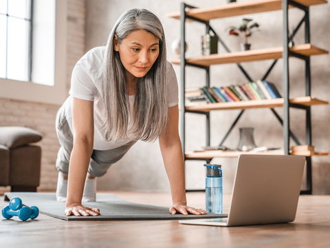Übungen bei Osteoporose: Setzen Sie auf diese 4