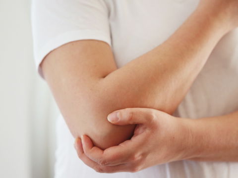 Symptome, Ursachen und Behandlung einer Schleimbeutelentzündung