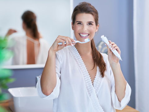 Karies vorbeugen: 4 Tipps für gesunde Zähne