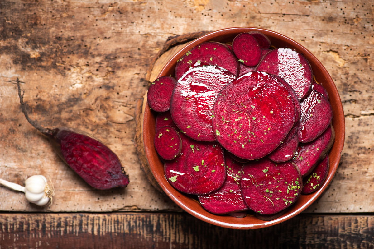 Rote Beete geschnitten und lecker angerichtet