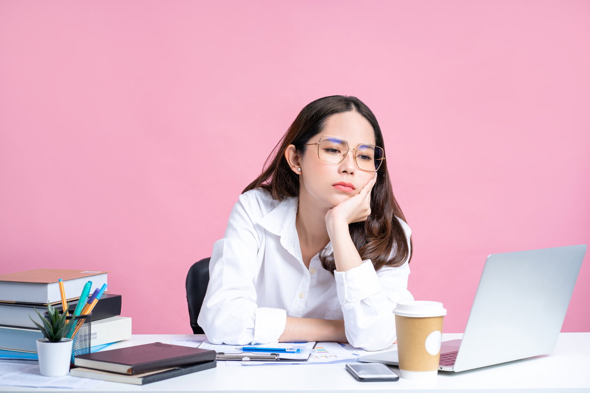 Boreout Syndrom Symptome und Anzeichen erkennen