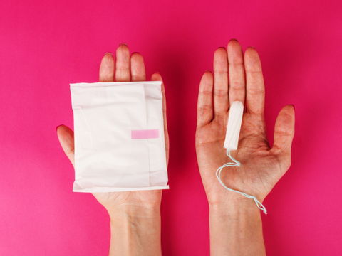 Erste Periode nach der Geburt: Sind Tampons oder Binden besser?