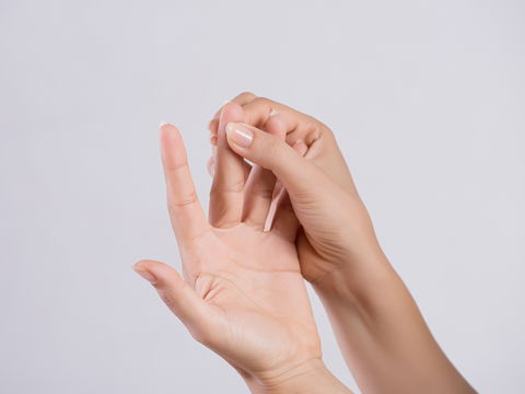 Geschwollene Finger bei Hitze: Mit diesen 5 Tricks bringen Sie Ihre Hände wieder in Form