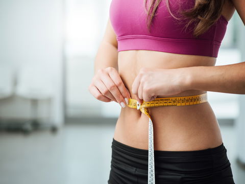 Fitness 2022: Die 4 besten Übungen für eine schmale Taille