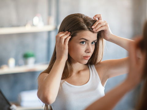 Diffuser Haarausfall: Das müssen Sie zu Symptomen, Ursachen und Behandlung wissen