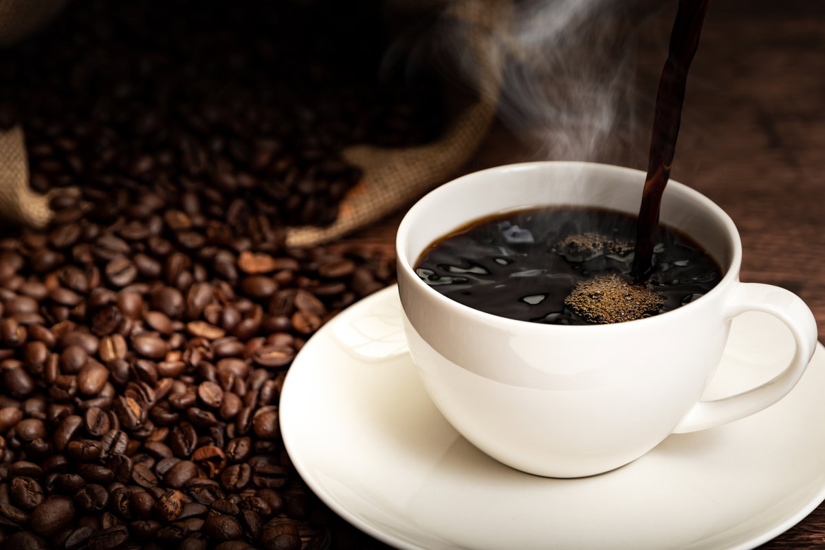 Studien zeigen, dass Kaffeekonsum das Risiko für Depressionen, Demenz, Herzinfarkt und Schlaganfall senken kann.