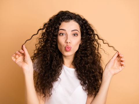 Mit diesem Hausmittel stylen Sie sensationelle Wow-Locken 