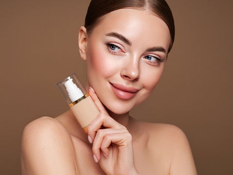 Make-up für fettige Haut: Unsere 5 Drogerie-Lieblinge, die sofort mattieren