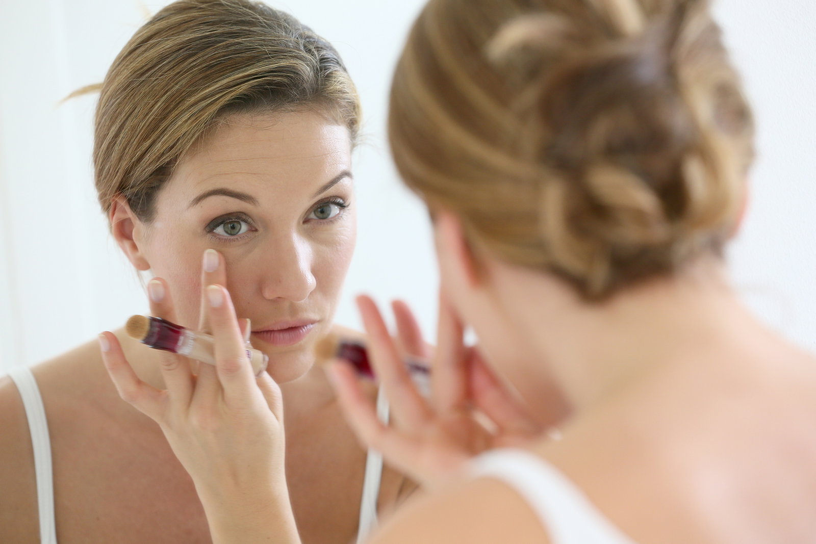 Bester Concealer für reife Haut: Das sind unsere Favoriten aus der Drogerie