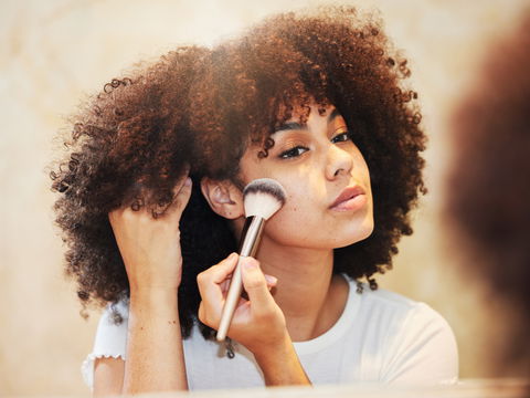 Unreine Haut: Setzen Sie auf diese 4 Puder