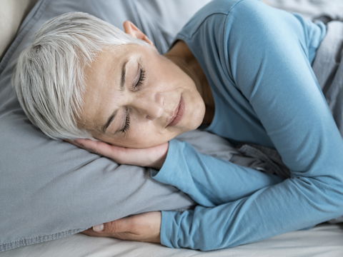Schlaf: Frauen über 50 sollten diese 3 Fehler unbedingt vermeiden 