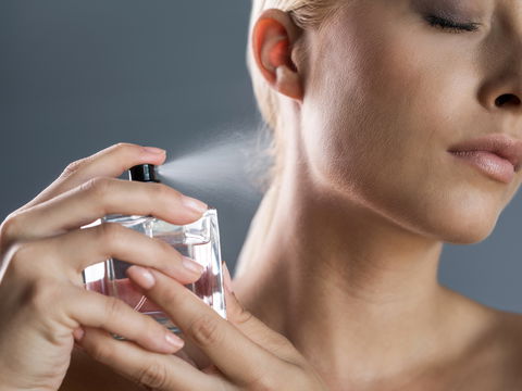 Parfum auftragen: Vermeiden Sie 4 Fehler