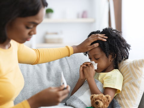 Erkältung bei Kindern schnell loswerden: Die besten Tipps und Hausmittel