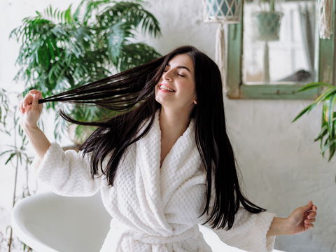 Trockene Kopfhaut: Die 3 besten Shampoos mit Urea