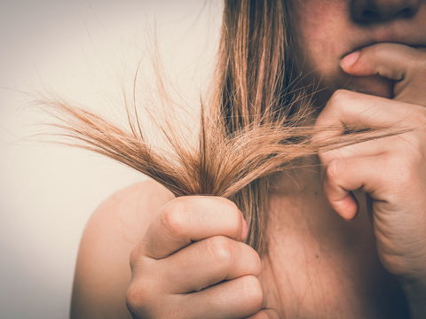 Kaputte Haare retten ohne Schere – 4 Tipps, auf die Profis schwören