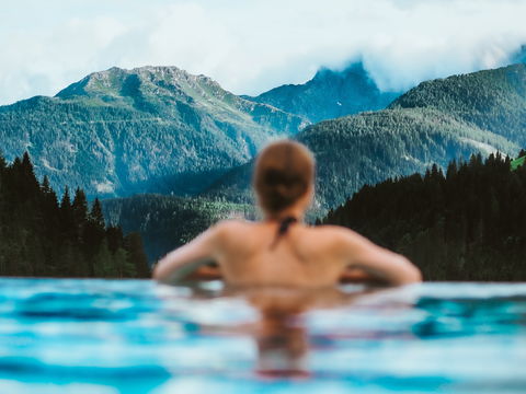 Abschalten und aufblühen: 4 Tipps für den Wellness-Urlaub