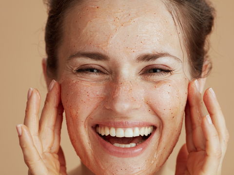 Öko-Test 2024: Dieses 1,50-Euro-Peeling aus der Drogerie ist "sehr gut"
