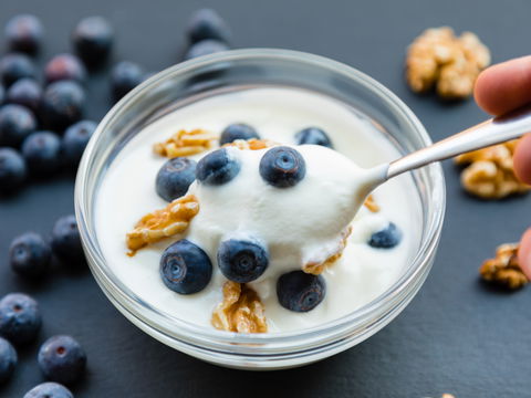 "Bye-bye, Fettpölsterchen": Warum Sie jetzt zu Joghurt greifen sollten
