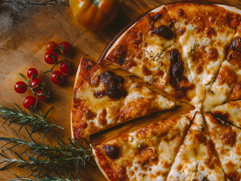 Rückruf bei Rewe: Beliebte „Beste Wahl“-Pizza wegen Fremdkörpern zurückgerufen