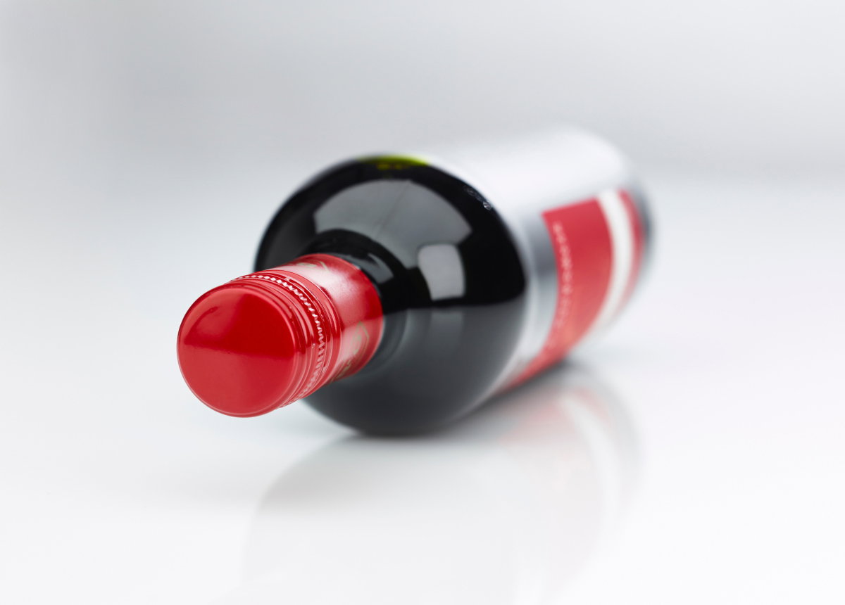 Liegende Flasche Wein