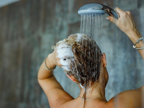 Legionellen im Wasser: So schützen Sie sich im Badezimmer