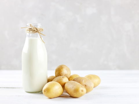 Diese geniale Milch-Alternative ist ein pflanzlicher Gamechanger