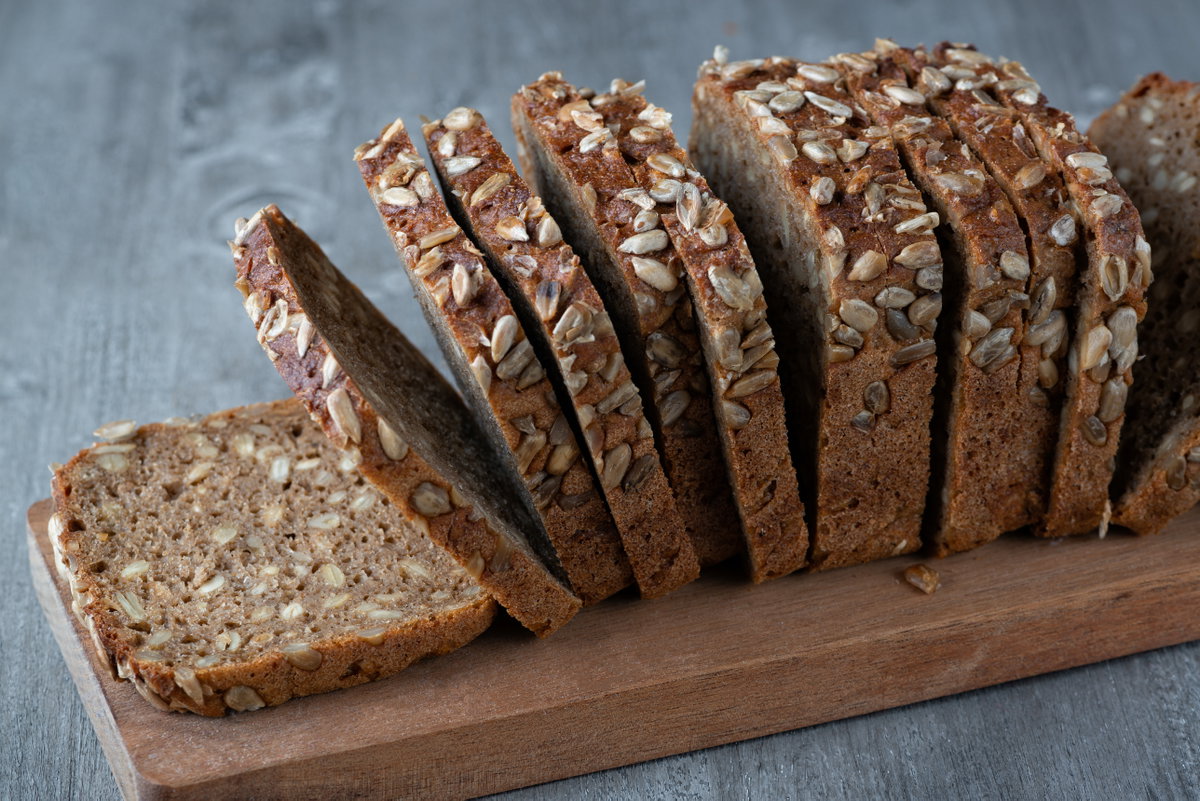 Sonnenblumen-Vollkornbrot