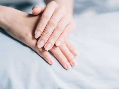 Dieses sensationelle Hausmittel von Oma sorgt für geschmeidige Nägel