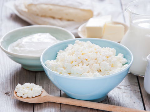 3 einfache und leckere Rezepte mit Hüttenkäse