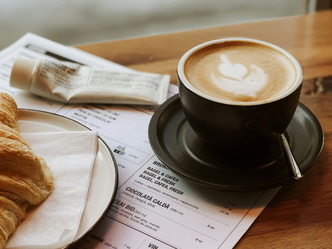 Darum sollten Sie Kaffee niemals mit Milch trinken