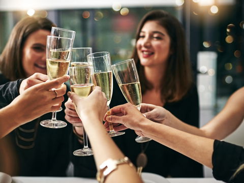 Öko-Test 2023: Diese 3 Sekte ohne Alkohol sind Testsieger